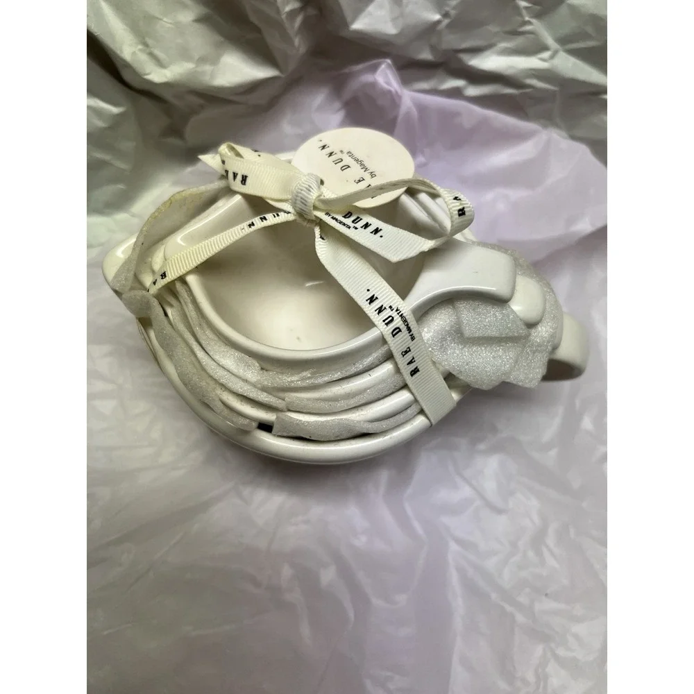 Rae Dunn measuring cups set of 4 White New